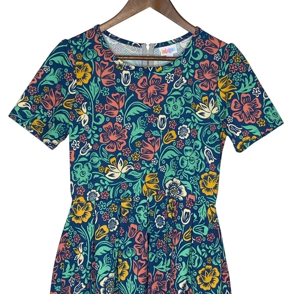 LuLaRoe Amelia Dress Womens Size M Retro Floral Garden Pleated Stretch Pockets
